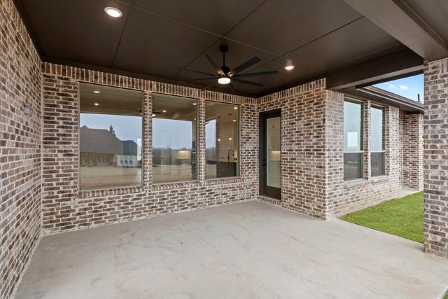 160 Waterview Drive, Gunter, TX 75058