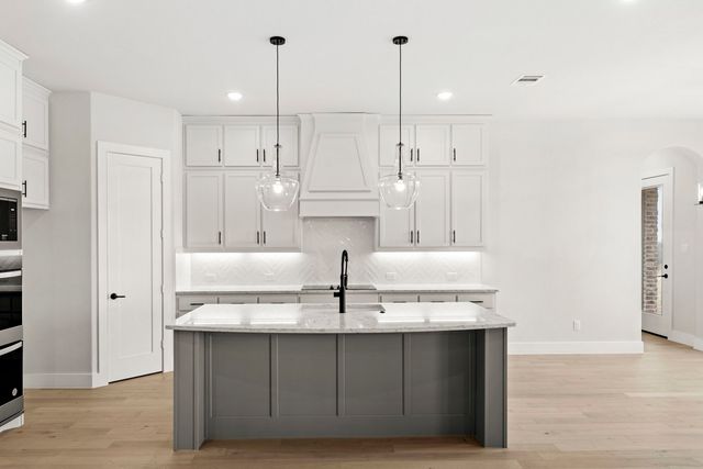 160 Waterview Drive, Gunter, TX 75058