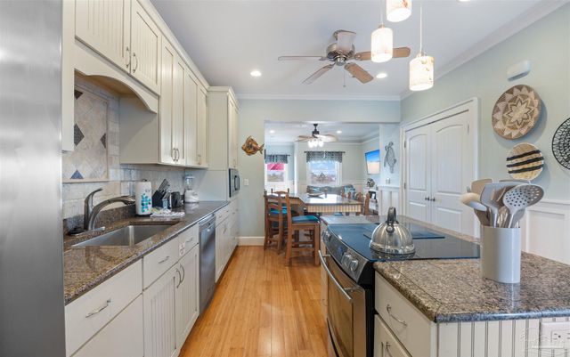 7227 Sharp Reef Rd 4, Pensacola, FL 32507