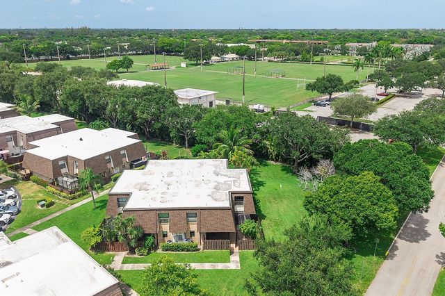 2562 NW 99TH Avenue, Coral Springs, FL 33065