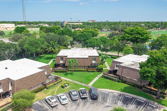 2562 NW 99TH Avenue, Coral Springs, FL 33065