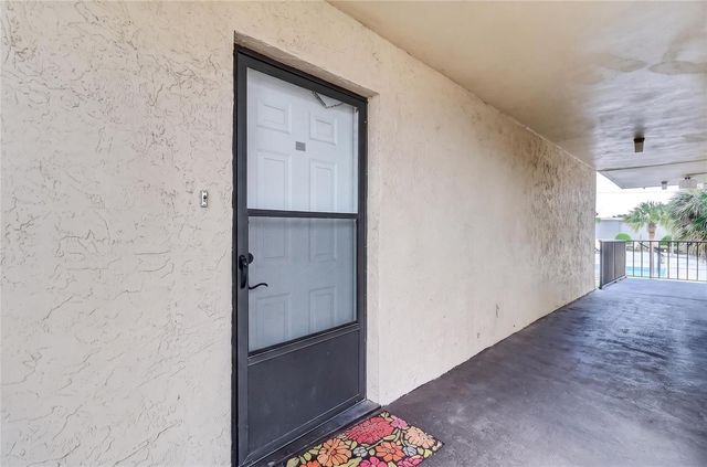 1130 N LAKE PARKER AVENUE E233, Lakeland, FL 33805