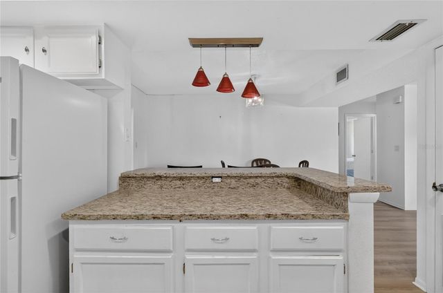 1130 N LAKE PARKER AVENUE E233, Lakeland, FL 33805
