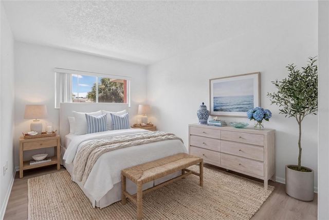 1130 N LAKE PARKER AVENUE E233, Lakeland, FL 33805