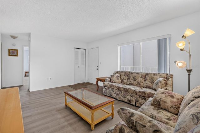 1130 N LAKE PARKER AVENUE E233, Lakeland, FL 33805