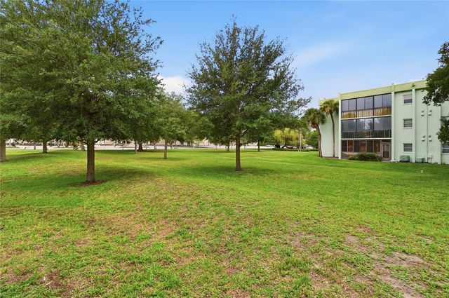 1130 N LAKE PARKER AVENUE E233, Lakeland, FL 33805