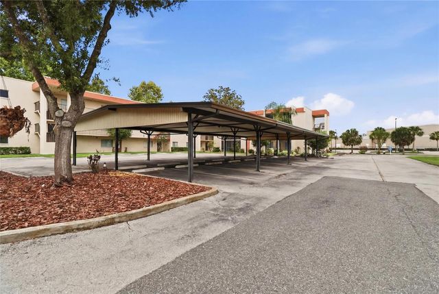 1130 N LAKE PARKER AVENUE E233, Lakeland, FL 33805