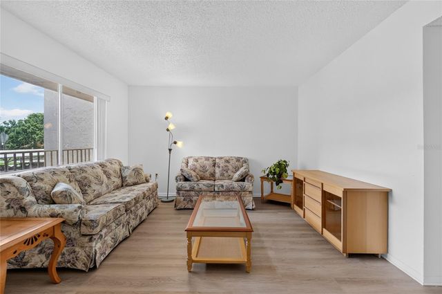 1130 N LAKE PARKER AVENUE E233, Lakeland, FL 33805