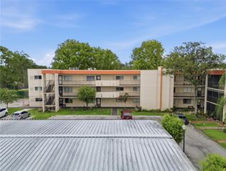 1130 N LAKE PARKER AVENUE E233, Lakeland, FL 33805