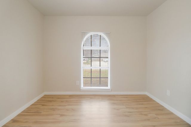 413 Glen haven Drive, Azle, TX 76020