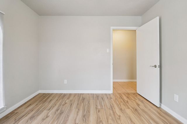 413 Glen haven Drive, Azle, TX 76020