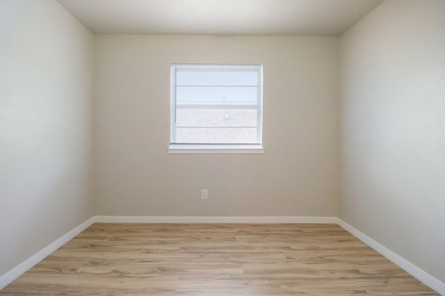 413 Glen haven Drive, Azle, TX 76020