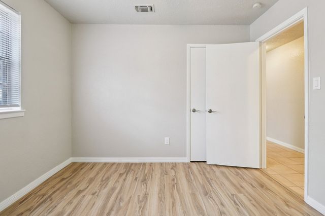 413 Glen haven Drive, Azle, TX 76020