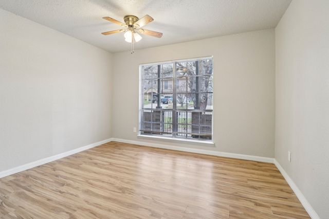 413 Glen haven Drive, Azle, TX 76020