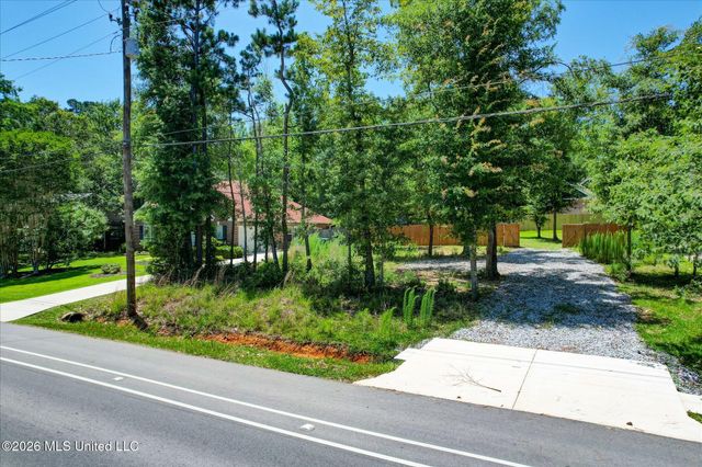 W Diamondhead Drive, Diamondhead, MS 39525
