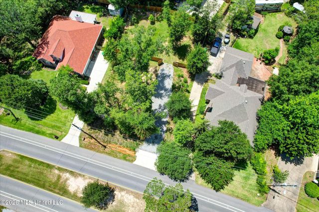 W Diamondhead Drive, Diamondhead, MS 39525