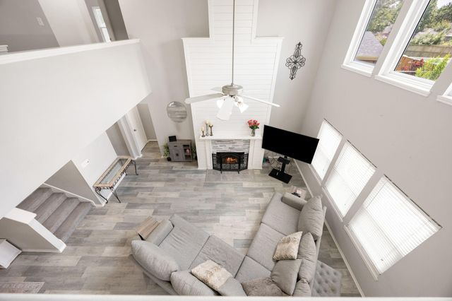 3915 Eastland Lake Drive, Richmond, TX 77406