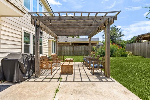 3915 Eastland Lake Drive, Richmond, TX 77406