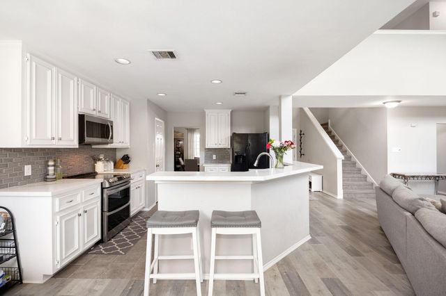 3915 Eastland Lake Drive, Richmond, TX 77406