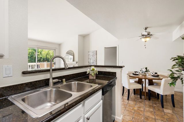 115 Reflections Dr 26, San Ramon, CA 94583