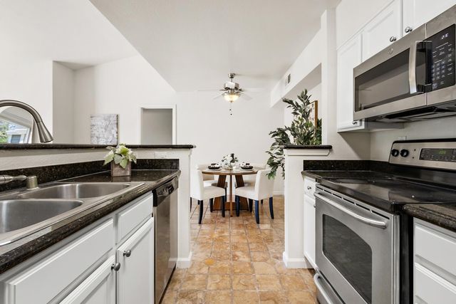 115 Reflections Dr 26, San Ramon, CA 94583