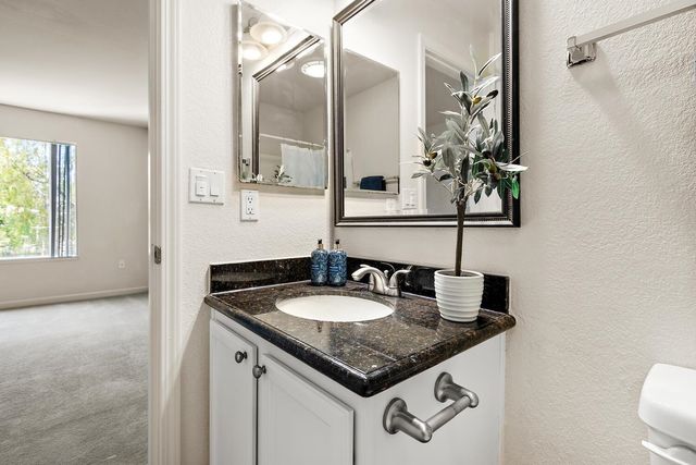 115 Reflections Dr 26, San Ramon, CA 94583