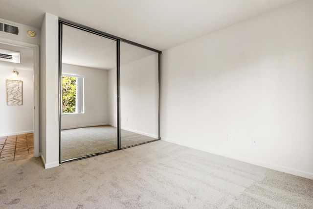 115 Reflections Dr 26, San Ramon, CA 94583