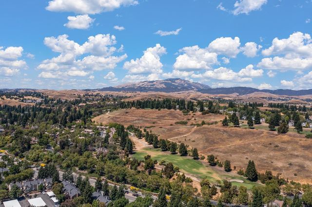 115 Reflections Dr 26, San Ramon, CA 94583