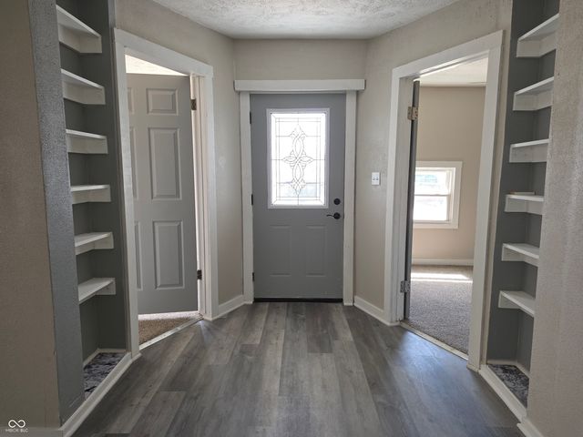 116 E South Street, Shelbyville, IN 46176