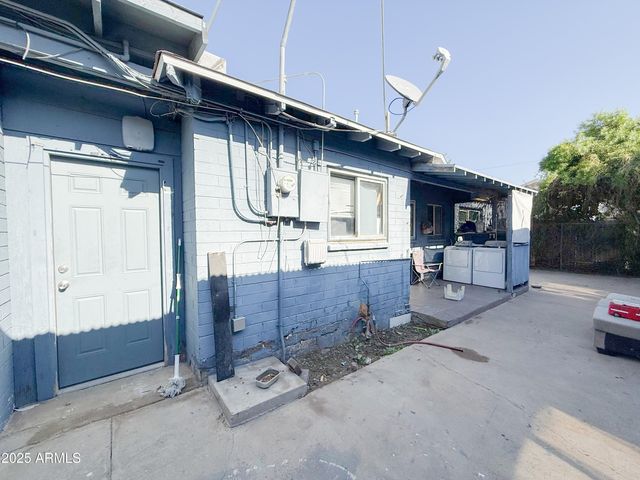 2615 W AUGUSTA Avenue 2, Phoenix, AZ 85051