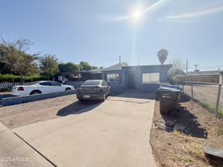 2615 W AUGUSTA Avenue 2, Phoenix, AZ 85051
