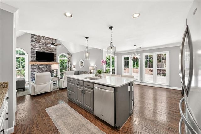 225 Skidaway Court, Alpharetta, GA 30022