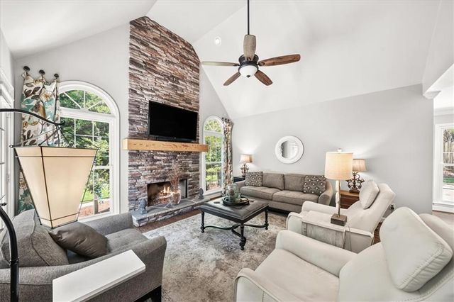 225 Skidaway Court, Alpharetta, GA 30022