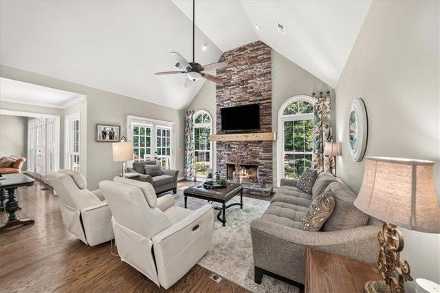 225 Skidaway Court, Alpharetta, GA 30022