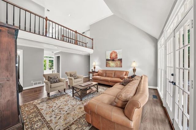 225 Skidaway Court, Alpharetta, GA 30022