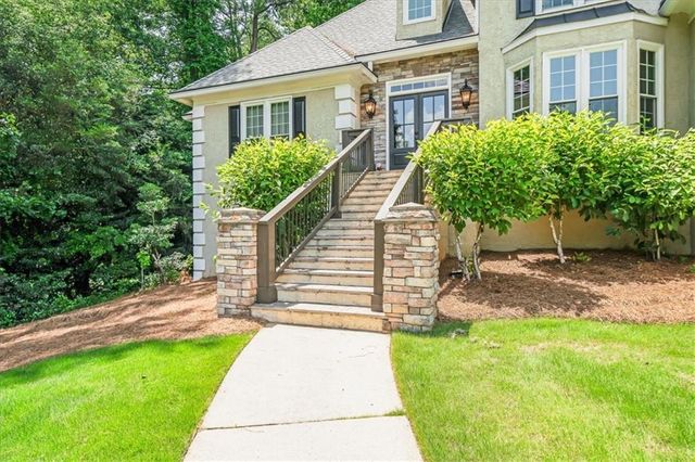 225 Skidaway Court, Alpharetta, GA 30022
