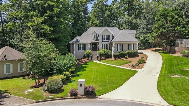 225 Skidaway Court, Alpharetta, GA 30022