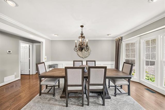 225 Skidaway Court, Alpharetta, GA 30022