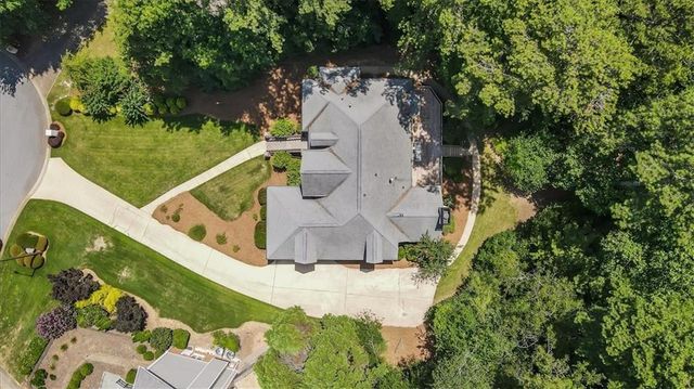 225 Skidaway Court, Alpharetta, GA 30022