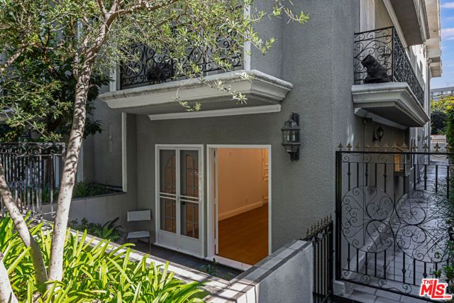 342 N Palm 102, Beverly Hills, CA 90211