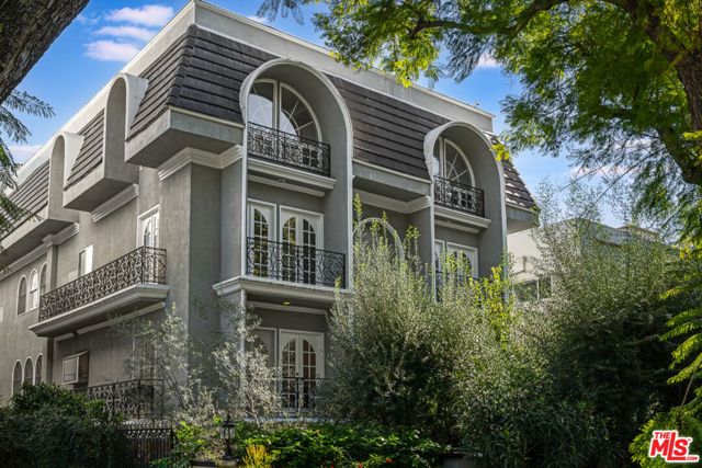 342 N Palm 102, Beverly Hills, CA 90211