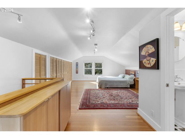 3235 Se 52ND Ave, Portland, OR 97206