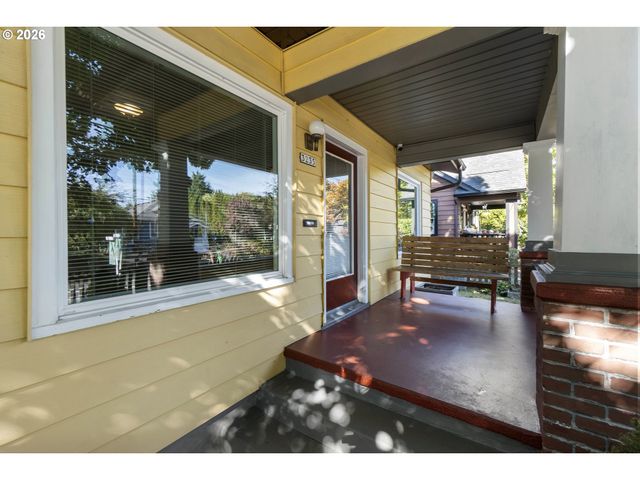 3235 Se 52ND Ave, Portland, OR 97206