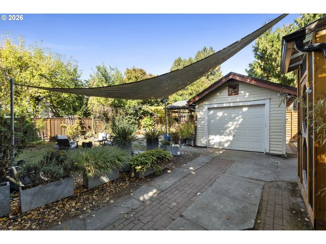 3235 Se 52ND Ave, Portland, OR 97206
