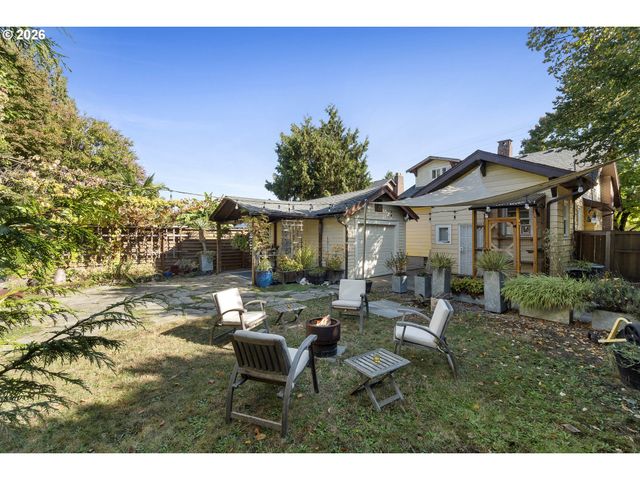 3235 Se 52ND Ave, Portland, OR 97206
