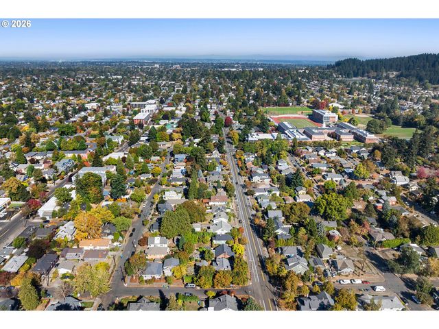 3235 Se 52ND Ave, Portland, OR 97206