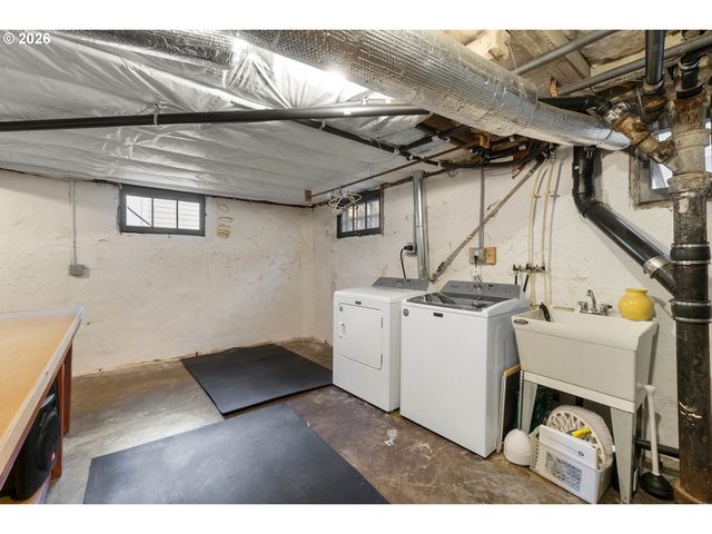 3235 Se 52ND Ave, Portland, OR 97206