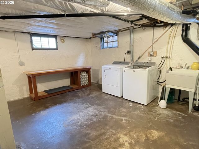 3235 Se 52ND Ave, Portland, OR 97206