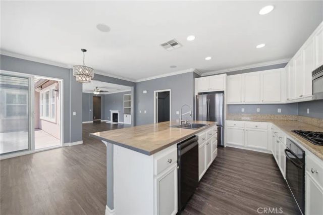 16047 Begonia, Chino, CA 91708