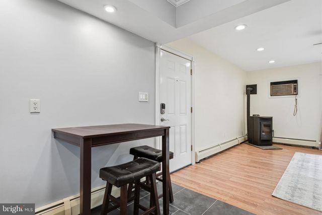 34 RIDGE LN, Levittown, PA 19055